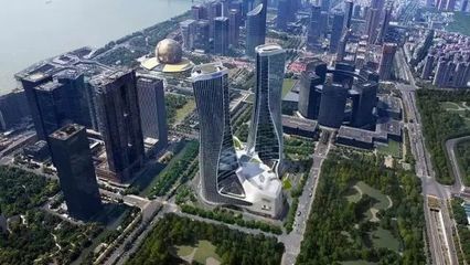 杭州迎综合体开业潮:杭州来福士、国大城市广场等 - 商业地产诸葛亮-二三四线城市著名商业地产策划公司-中国商业地产策划网-19年操盘经验,专业提供商业地产前期策划市场定位招商销售运营管理顾问等服务
